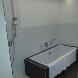 Fliesen, Mosaik, Feinstein und Terrassenplatten